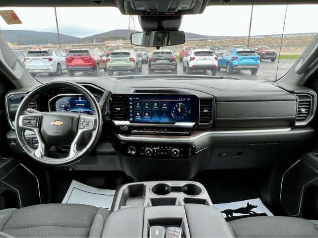 2022 Chevrolet Silverado 1500 LT (2FL)