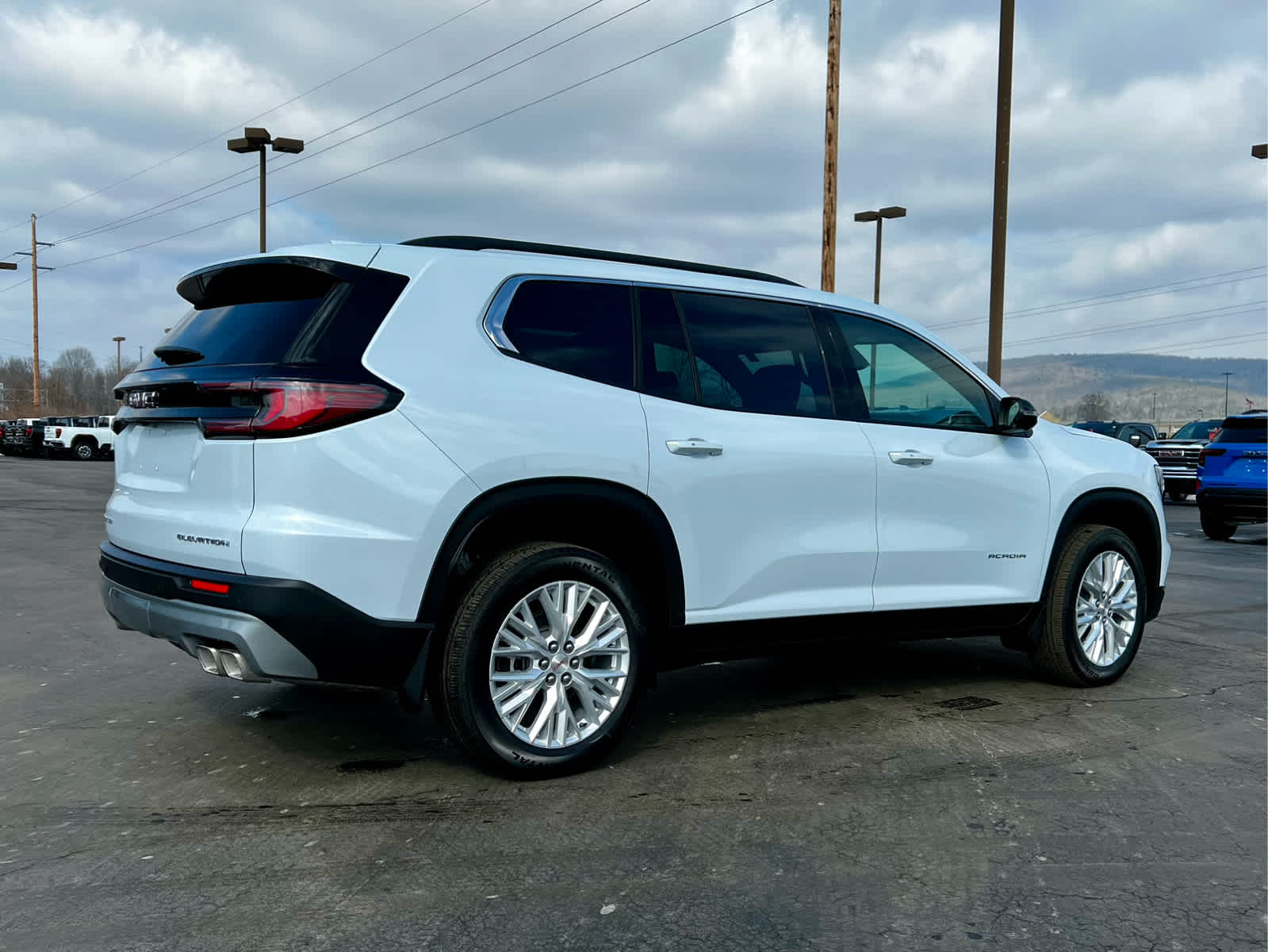 2026 GMC Acadia Elevation