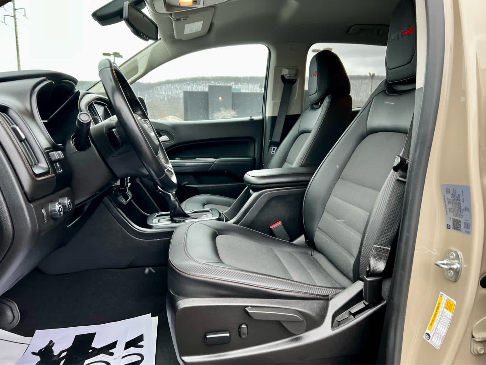 2022 GMC Canyon AT4 - Cloth