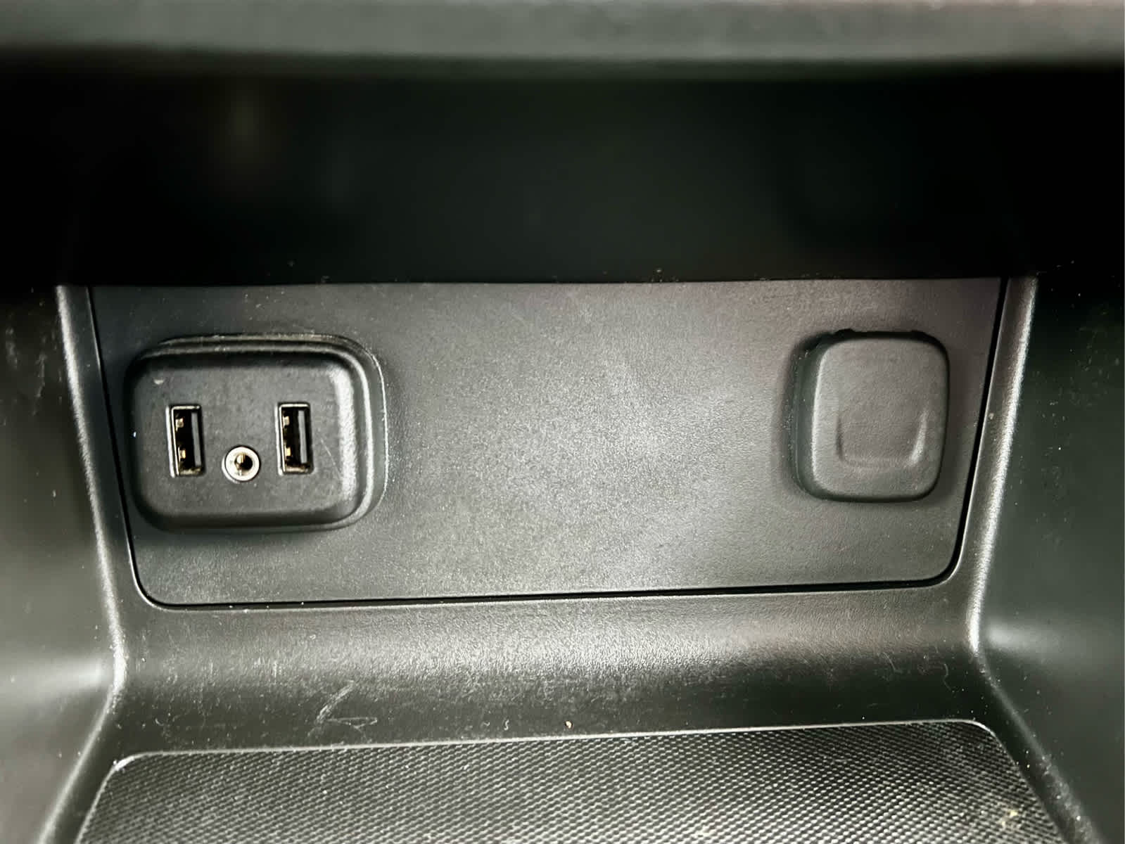 2022 GMC Canyon AT4 - Cloth