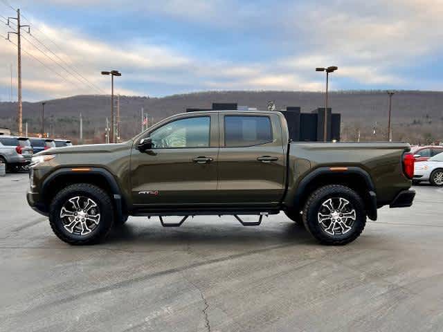 2024 GMC Canyon AT4