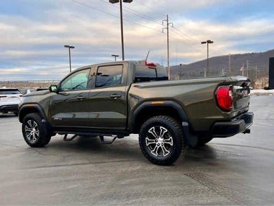 2024 GMC Canyon AT4
