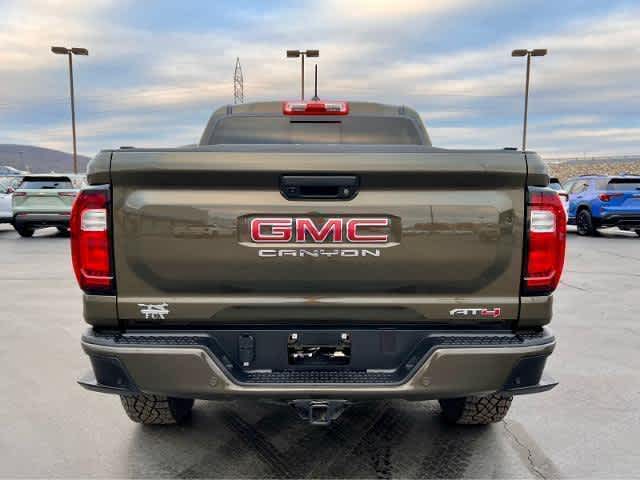 2024 GMC Canyon AT4