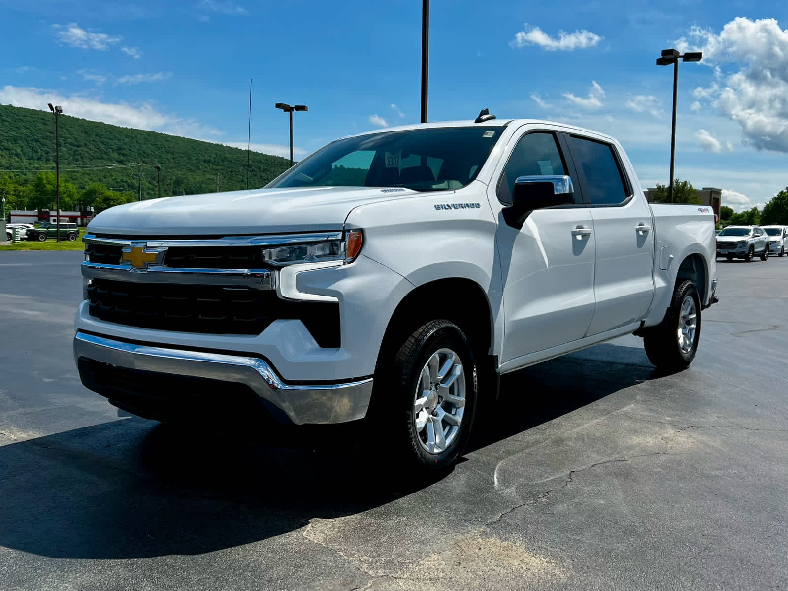 2026 Chevrolet Silverado 1500 LT (2FL)