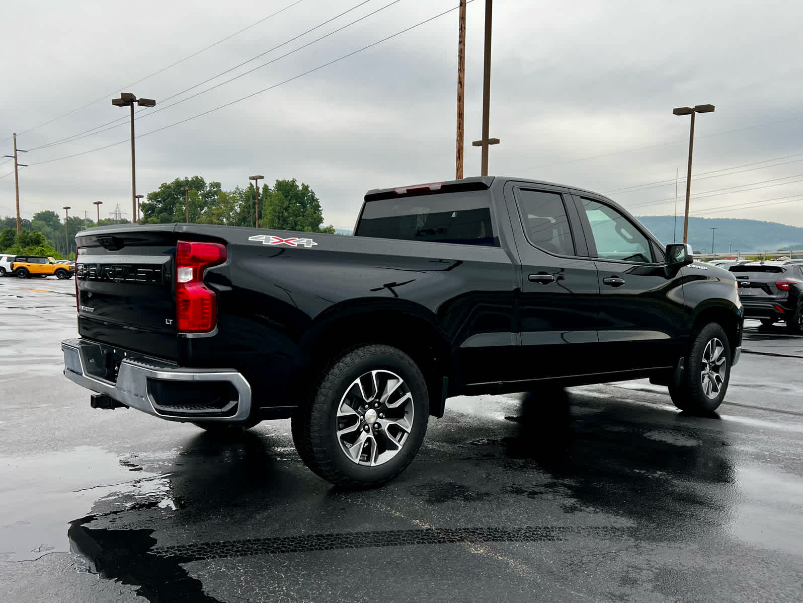 2024 Chevrolet Silverado 1500 LT (2FL)