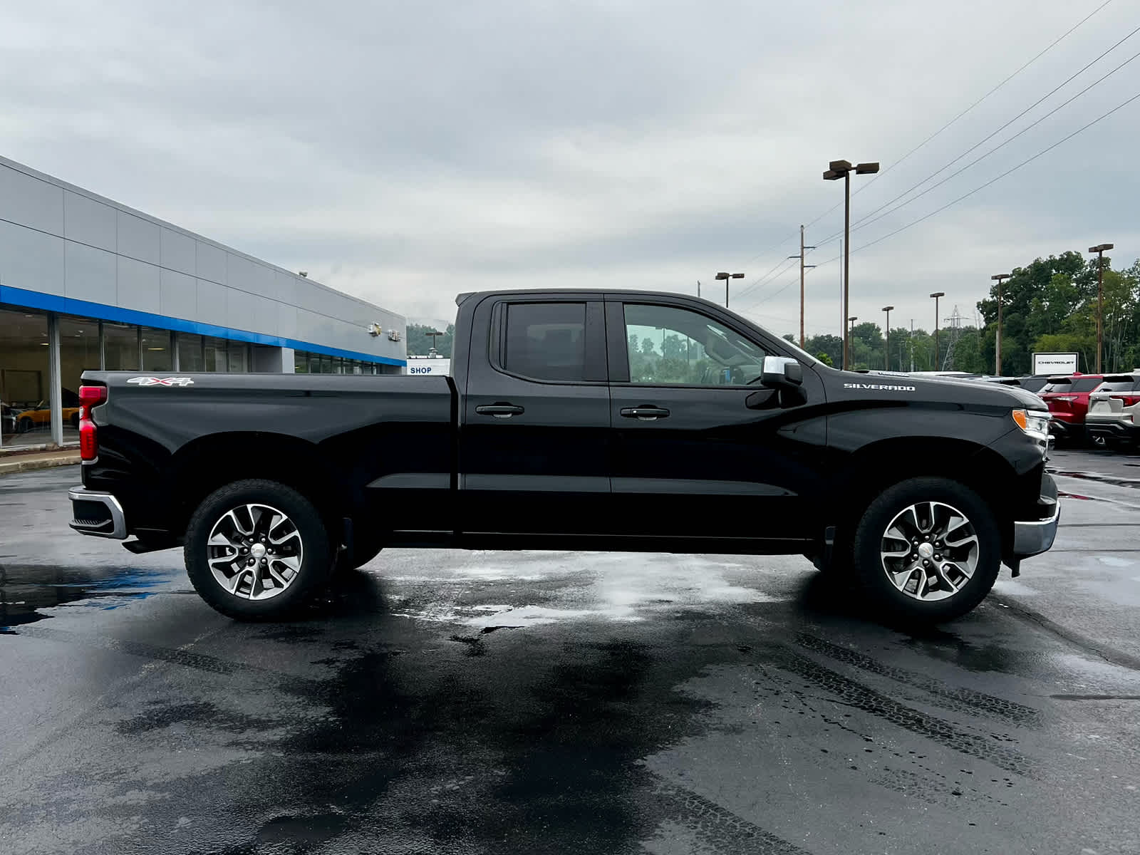 2024 Chevrolet Silverado 1500 LT (2FL)