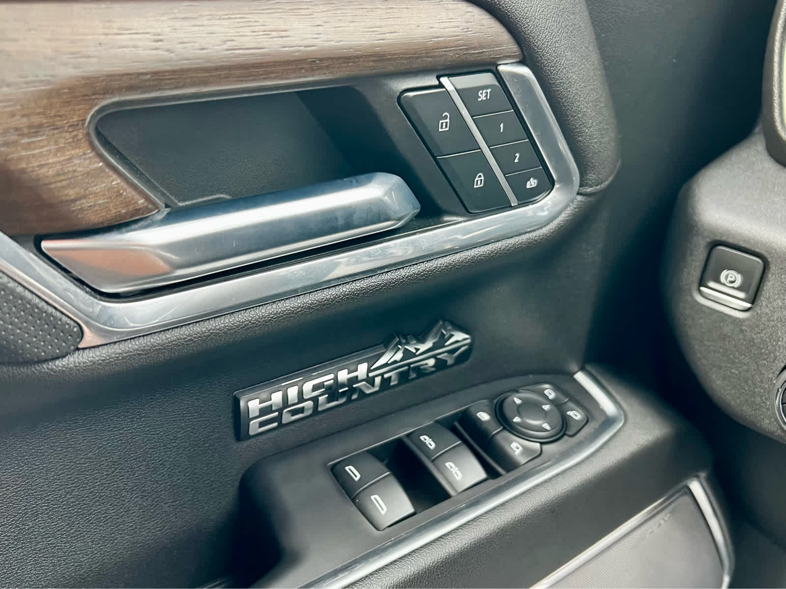 2023 Chevrolet Silverado 1500 High Country