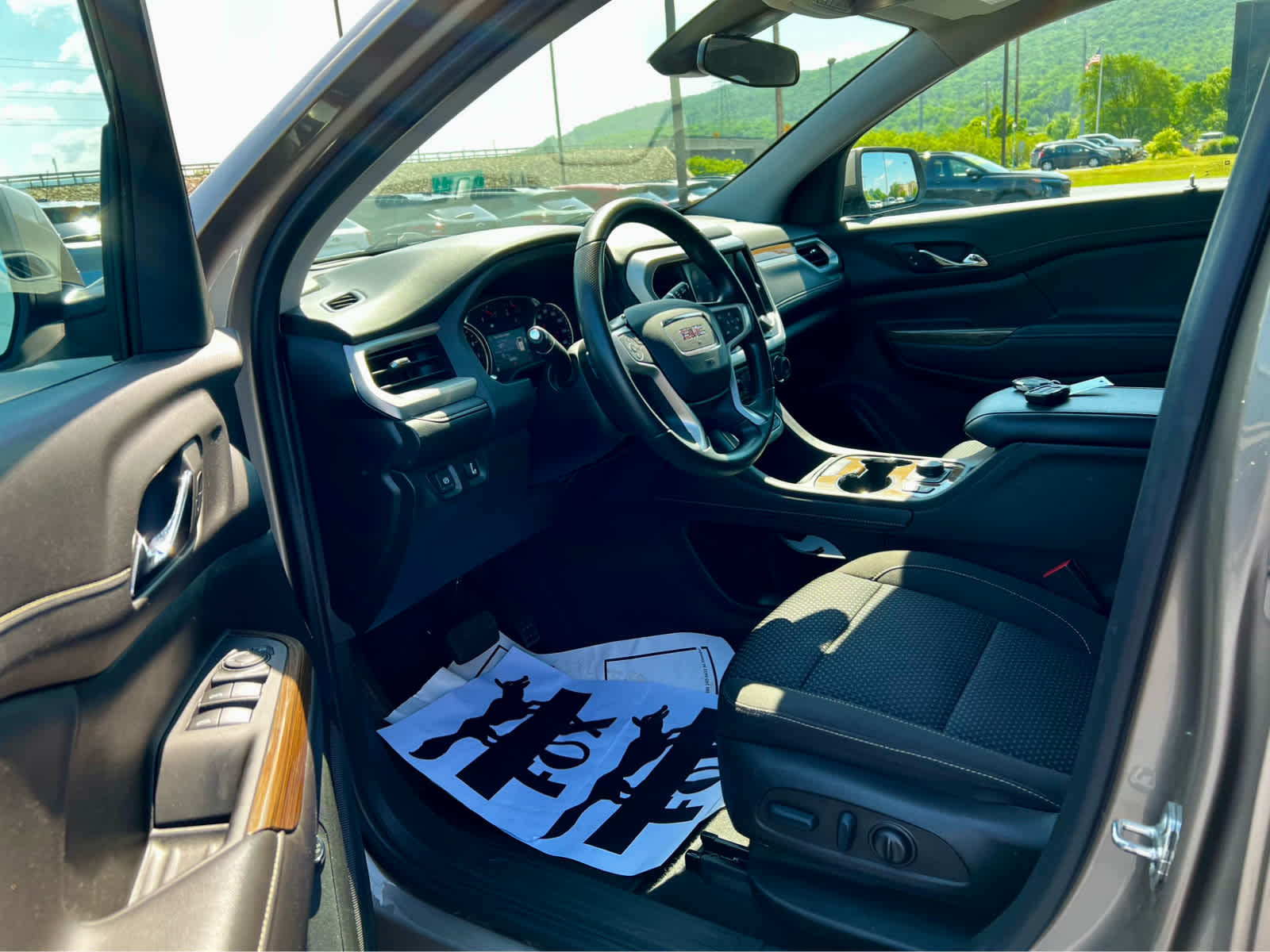 2022 GMC Acadia SLE