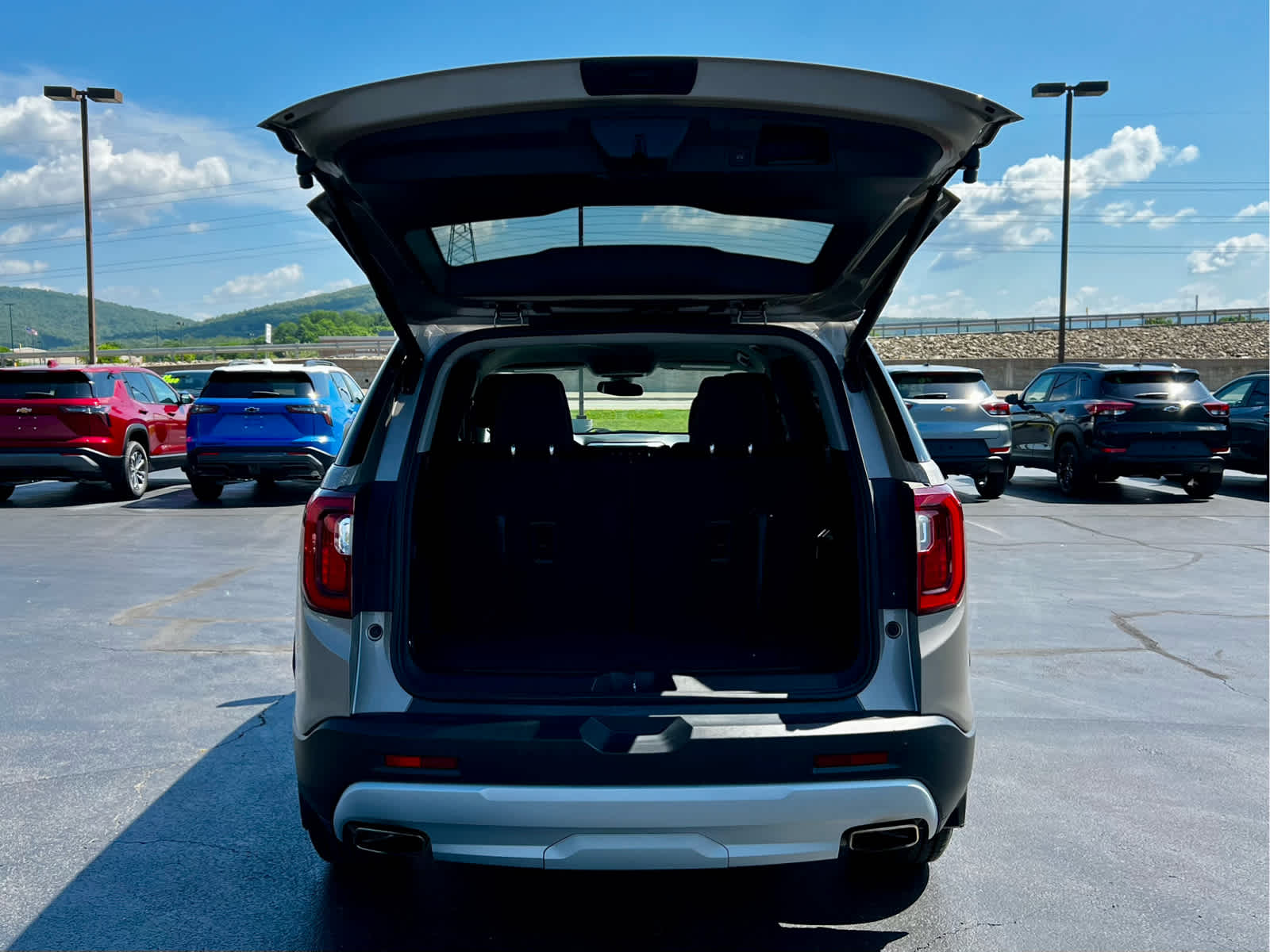 2022 GMC Acadia SLE