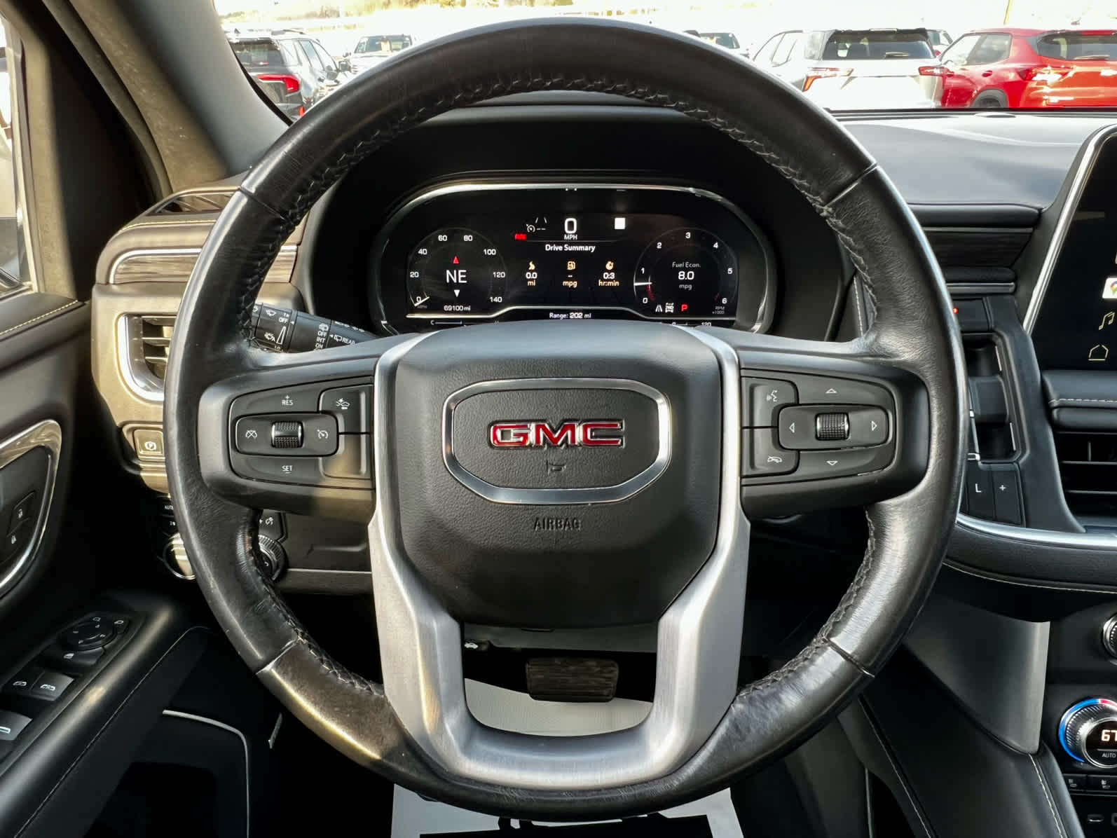 2022 GMC Yukon SLT
