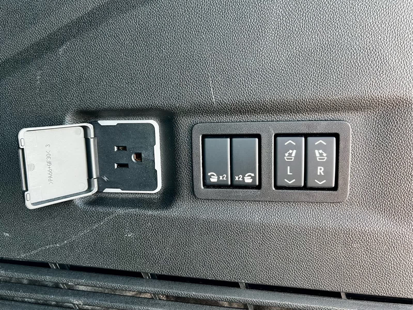 2025 GMC Yukon XL Elevation