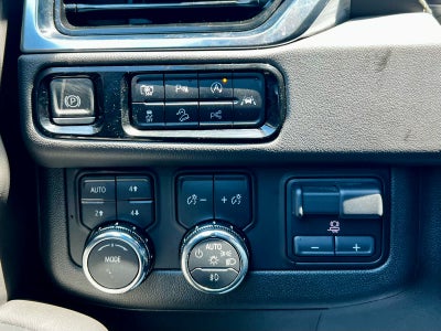 2025 GMC Yukon XL Elevation