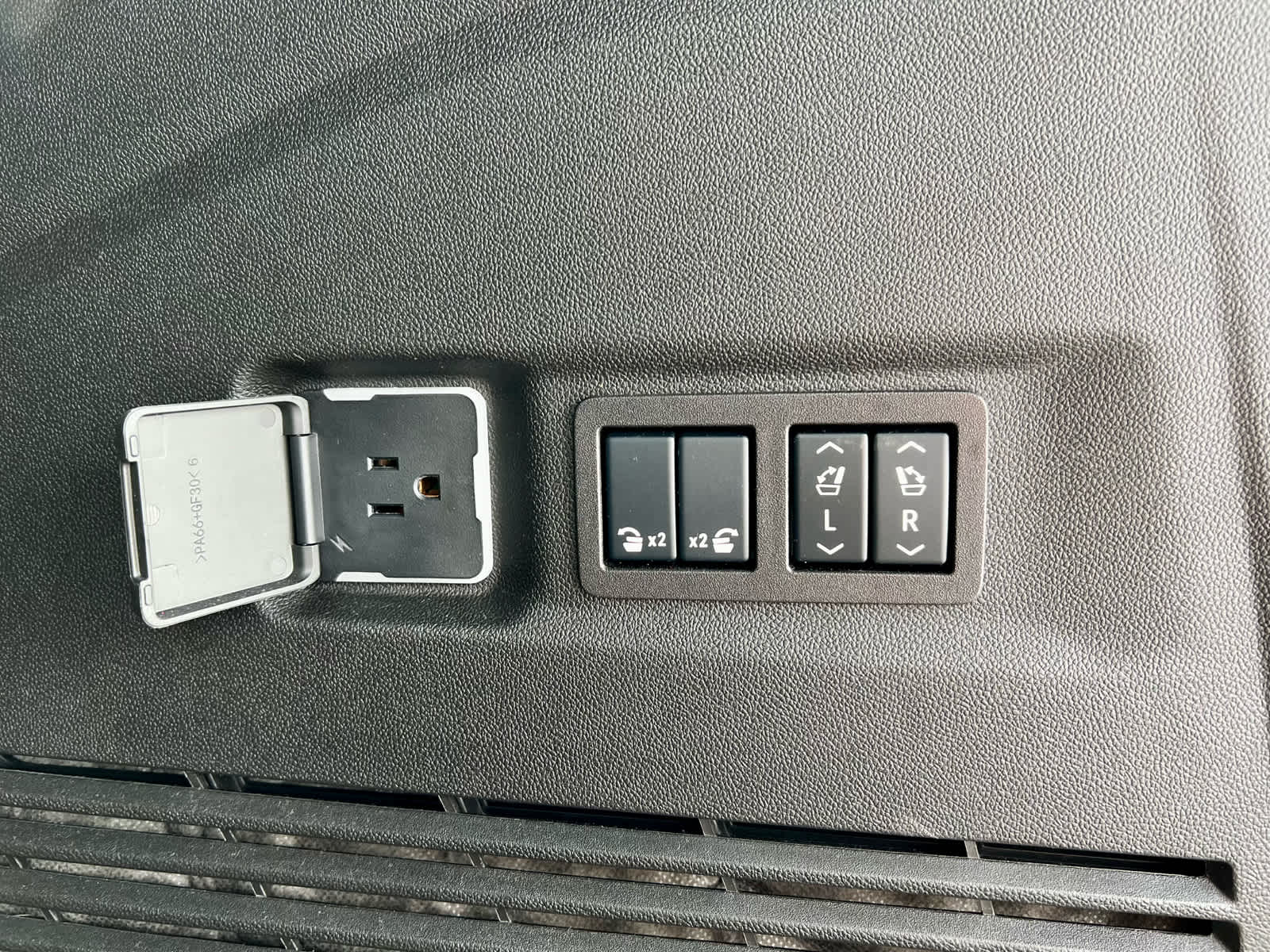 2024 GMC Yukon XL Denali Ultimate