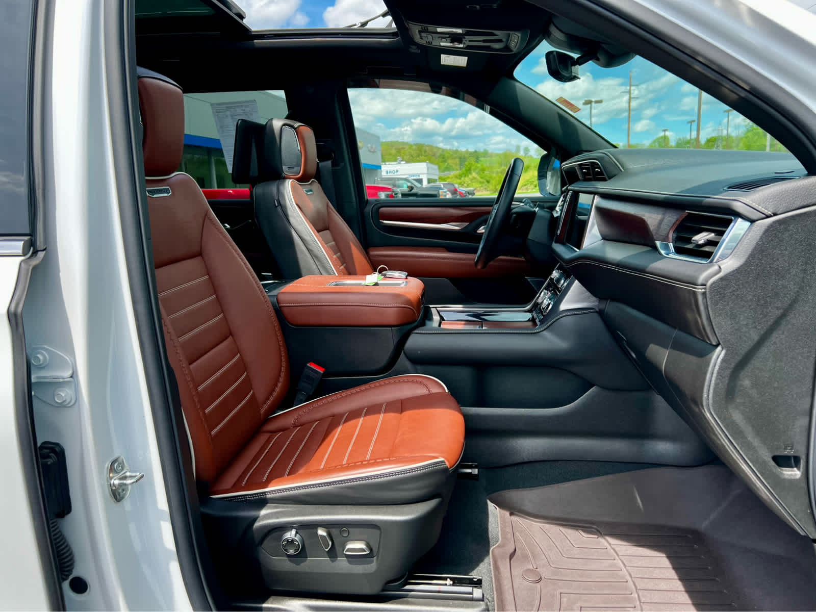 2024 GMC Yukon XL Denali Ultimate