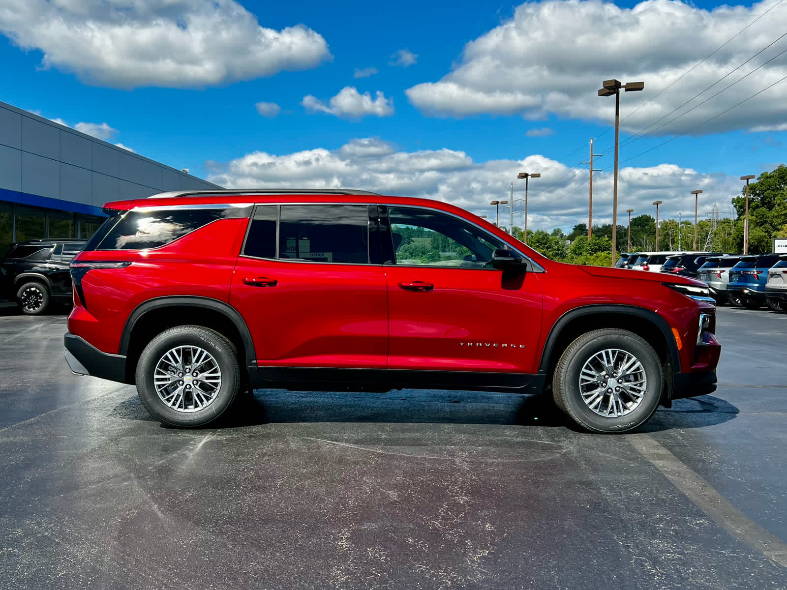 2027 Chevrolet Traverse LT