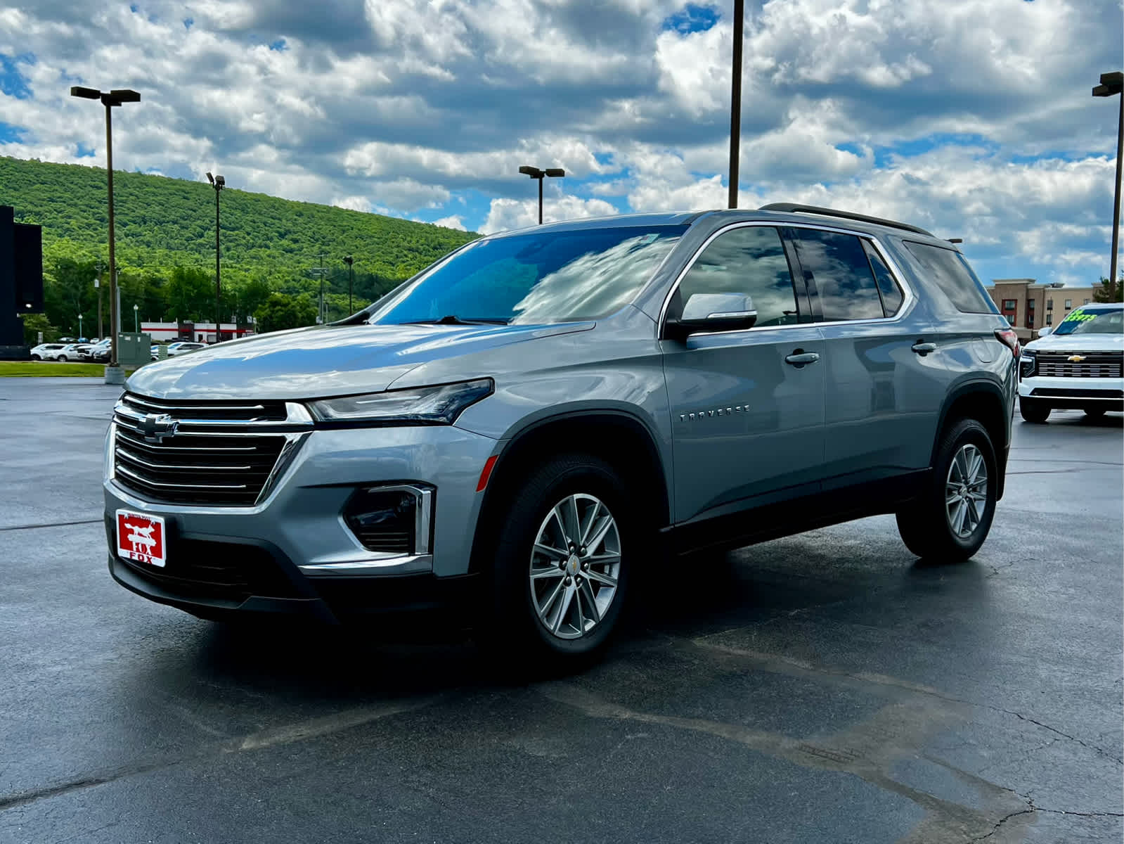 2023 Chevrolet Traverse LT Cloth