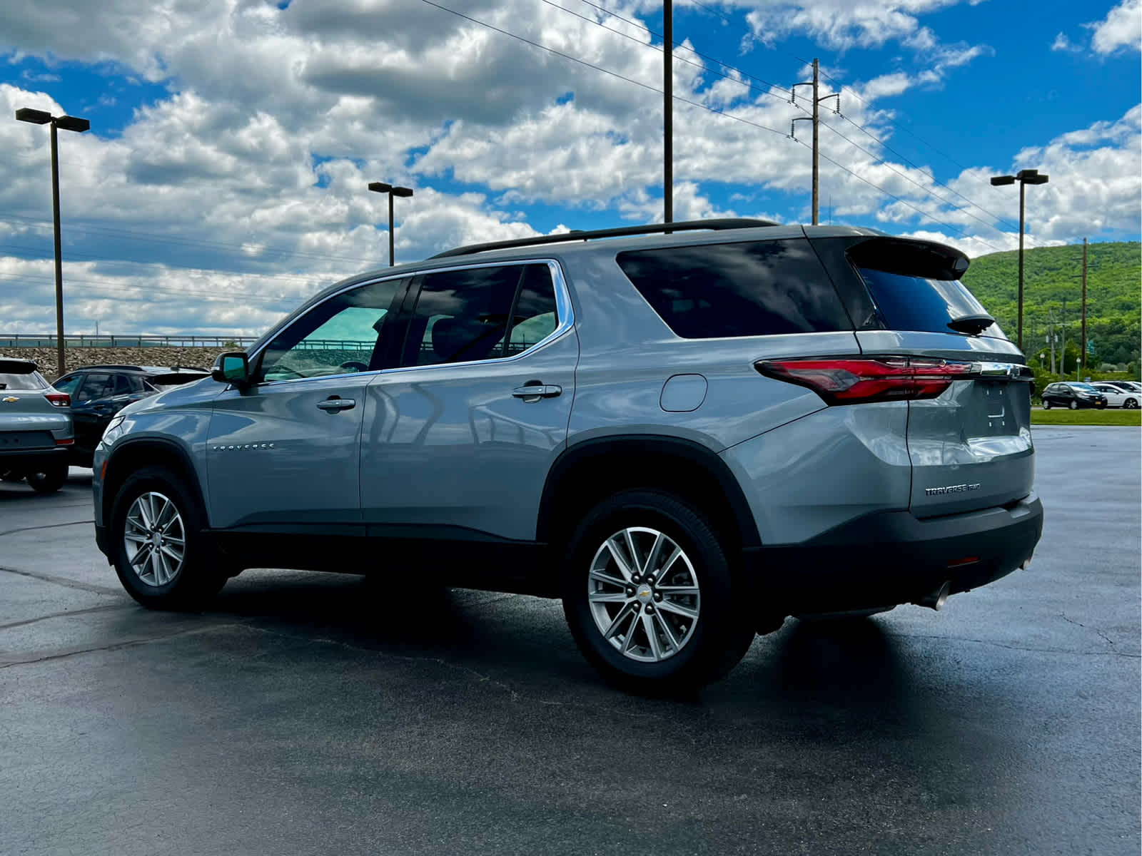 2023 Chevrolet Traverse LT Cloth