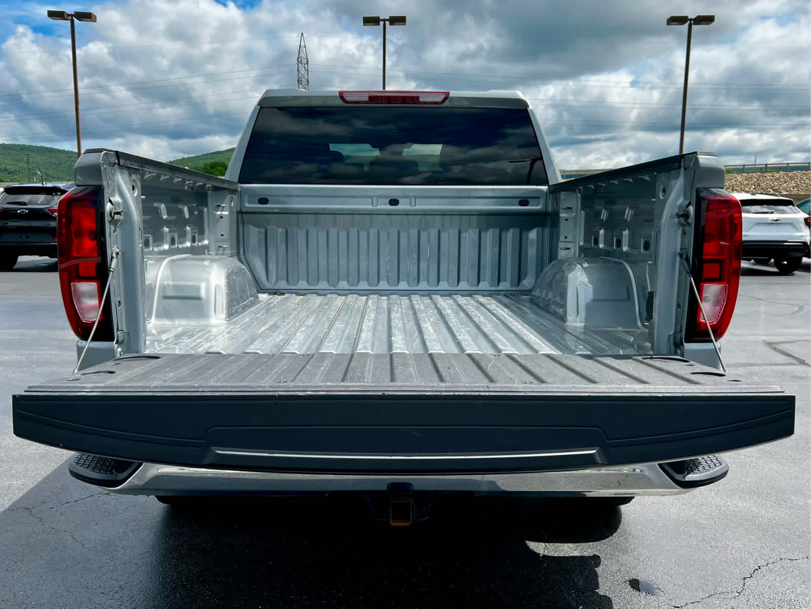 2025 GMC Sierra 1500 SLE