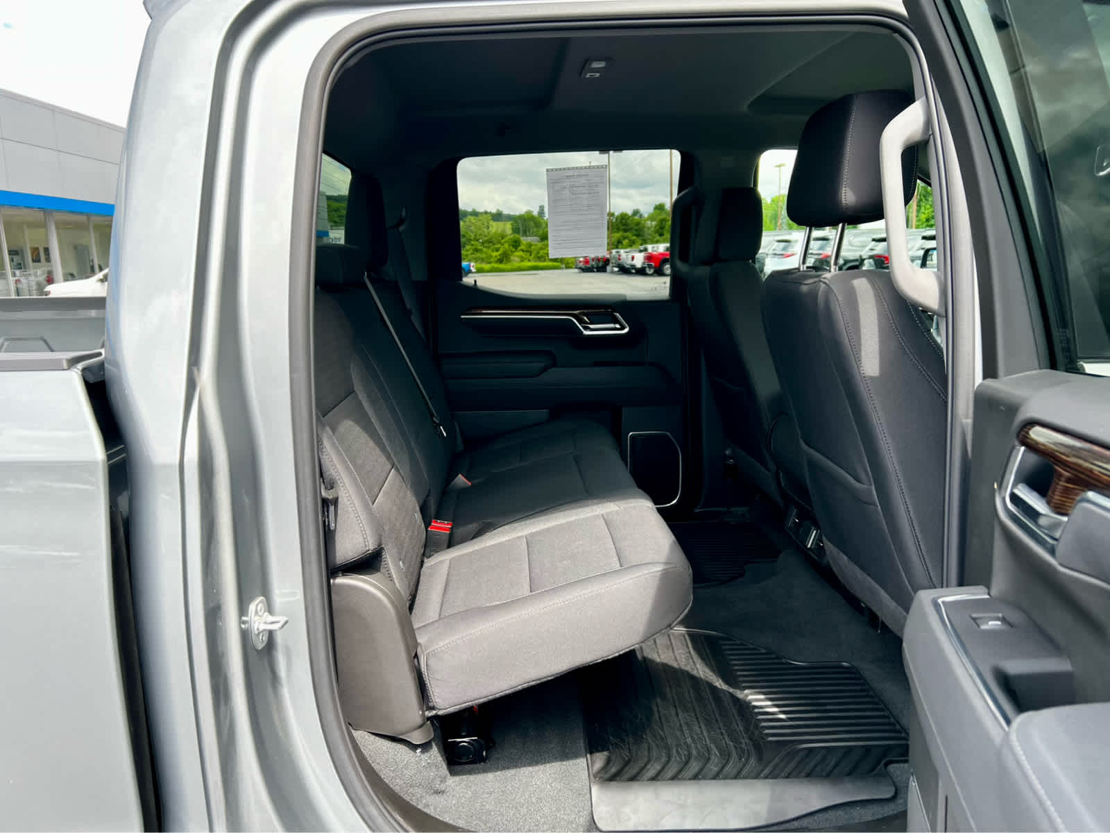 2025 GMC Sierra 1500 SLE