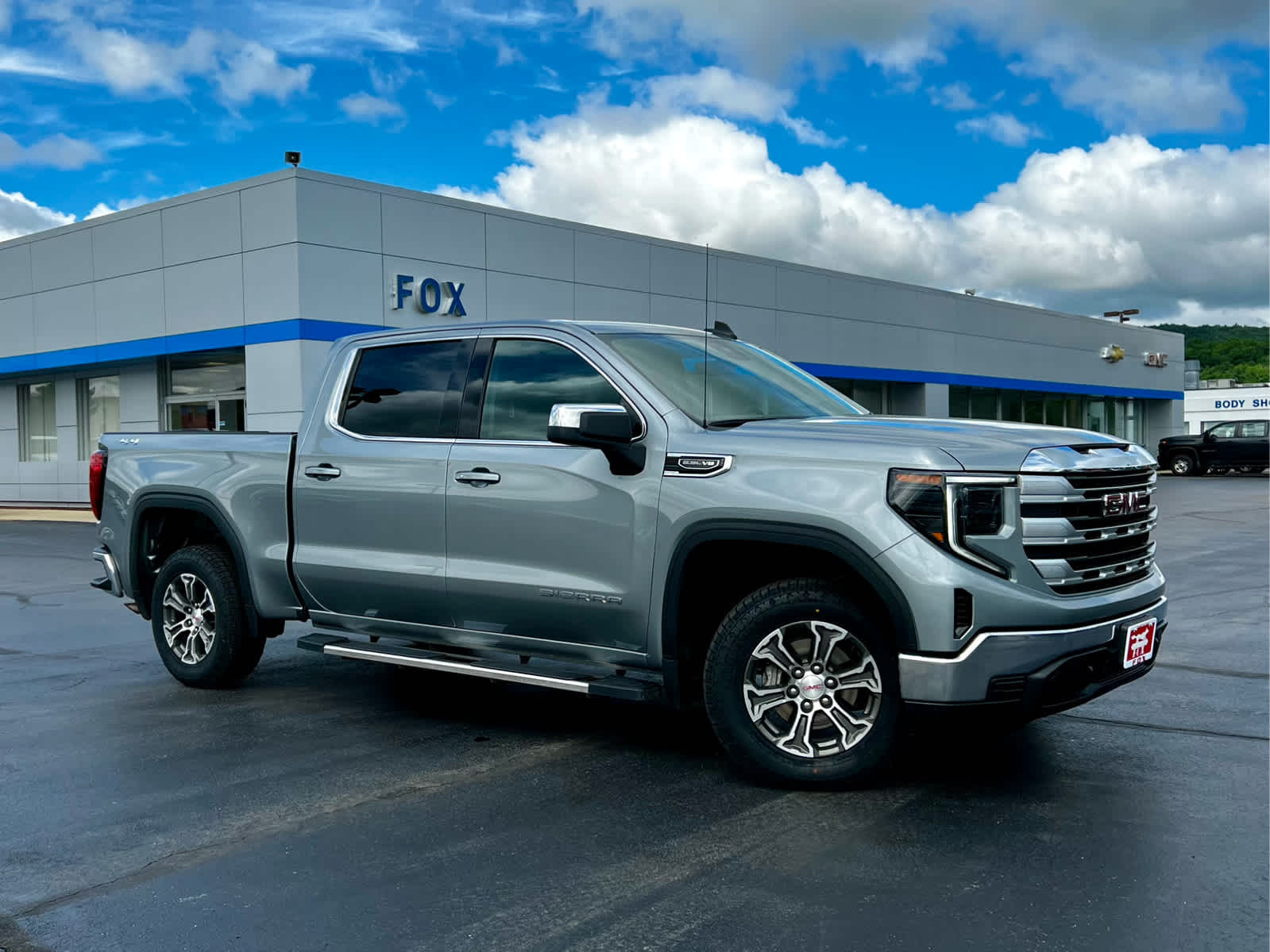 2025 GMC Sierra 1500 SLE