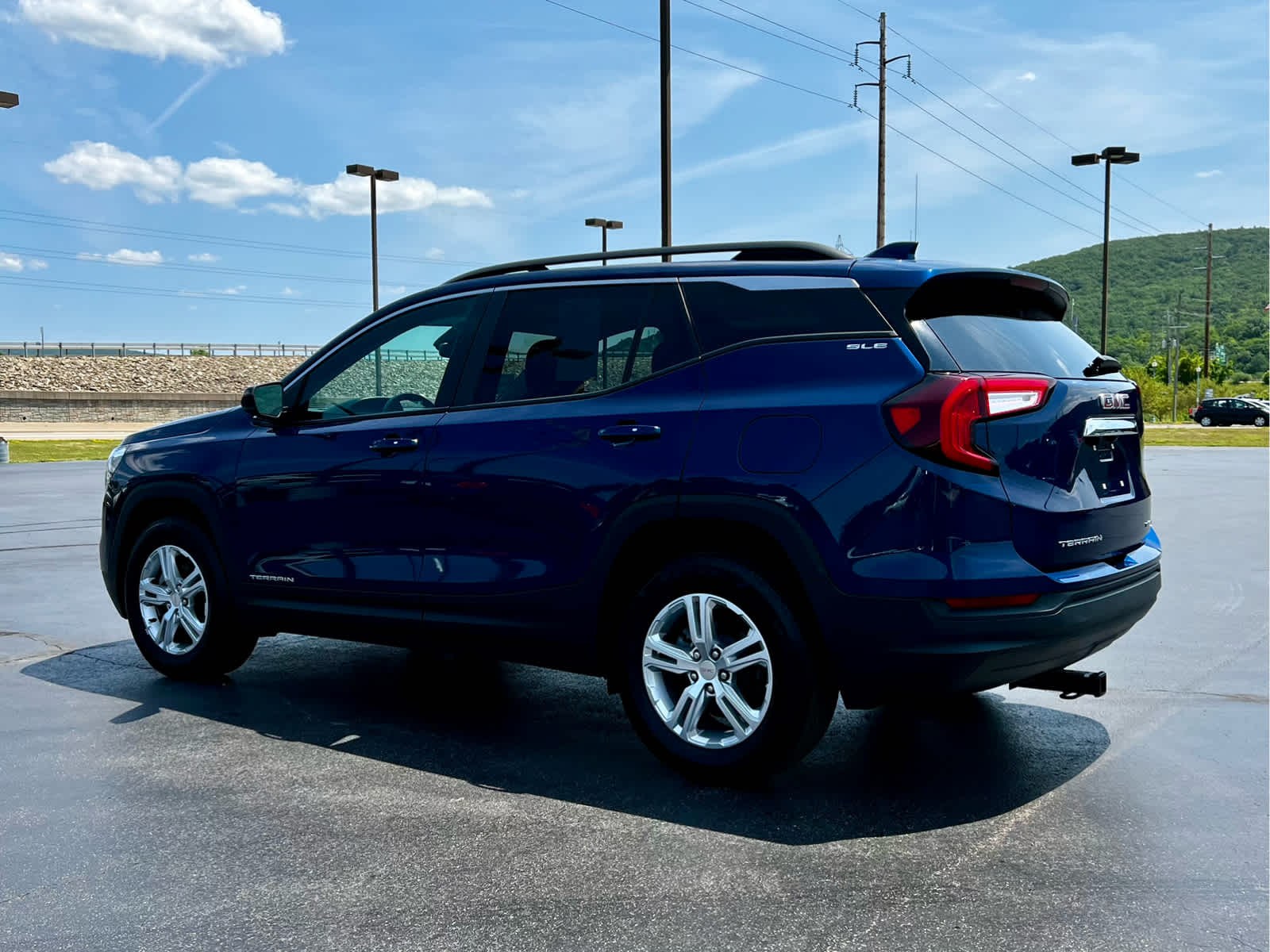 2022 GMC Terrain SLE