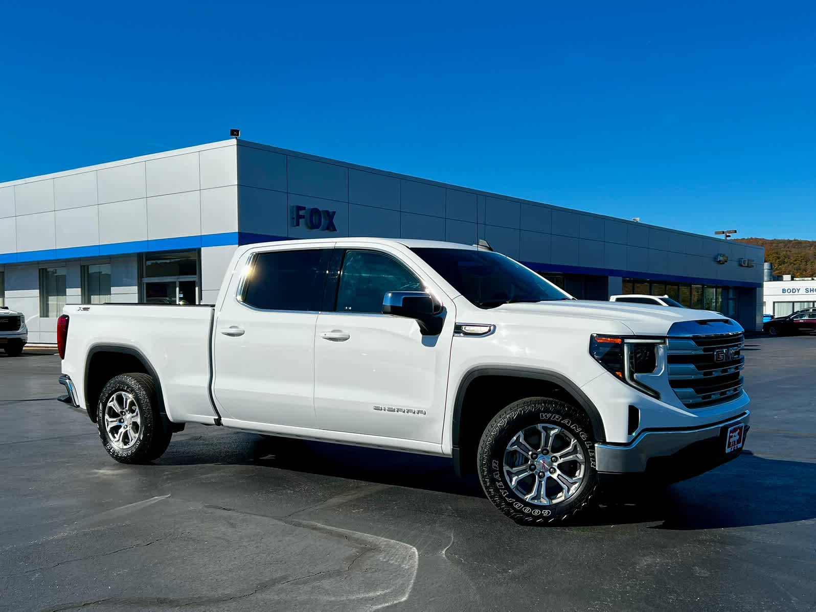 2023 GMC Sierra 1500 SLE