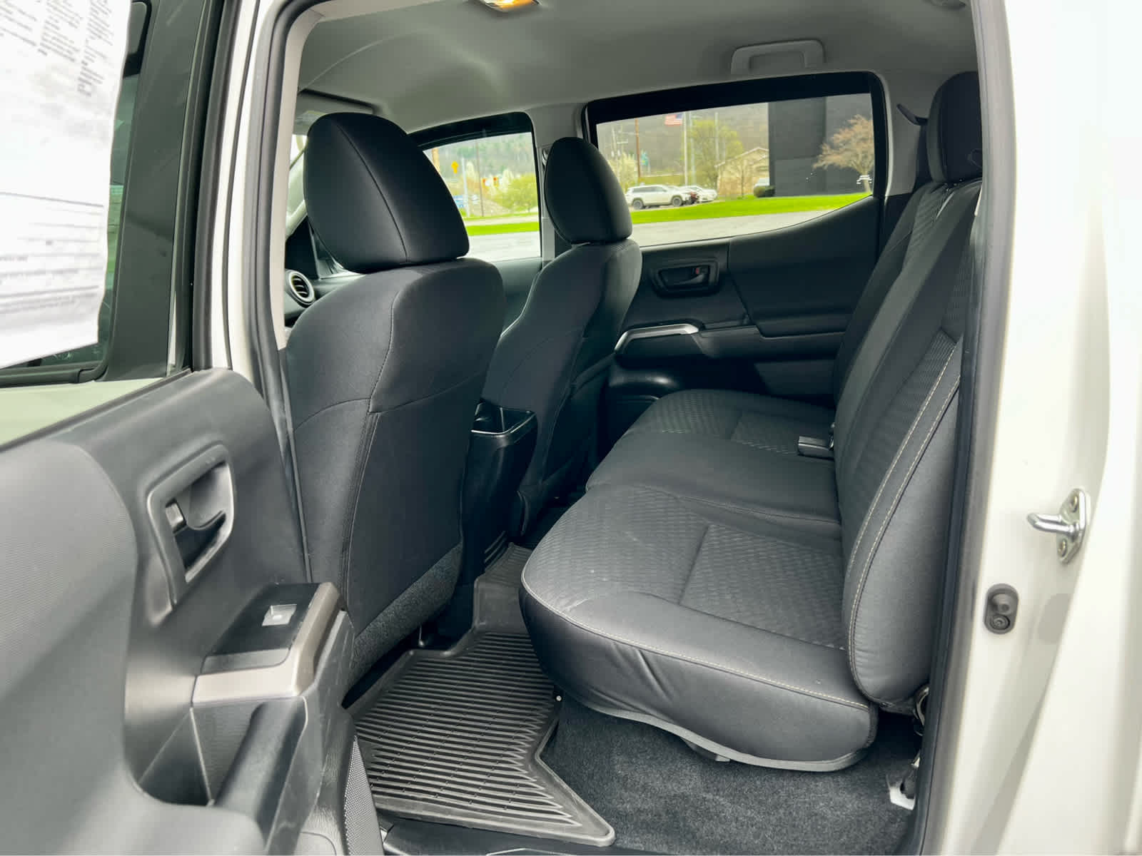2022 Toyota Tacoma 4WD SR