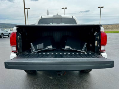 2022 Toyota Tacoma 4WD SR