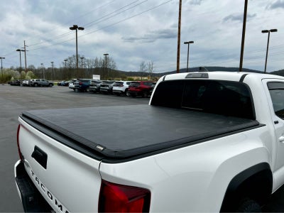 2022 Toyota Tacoma 4WD SR