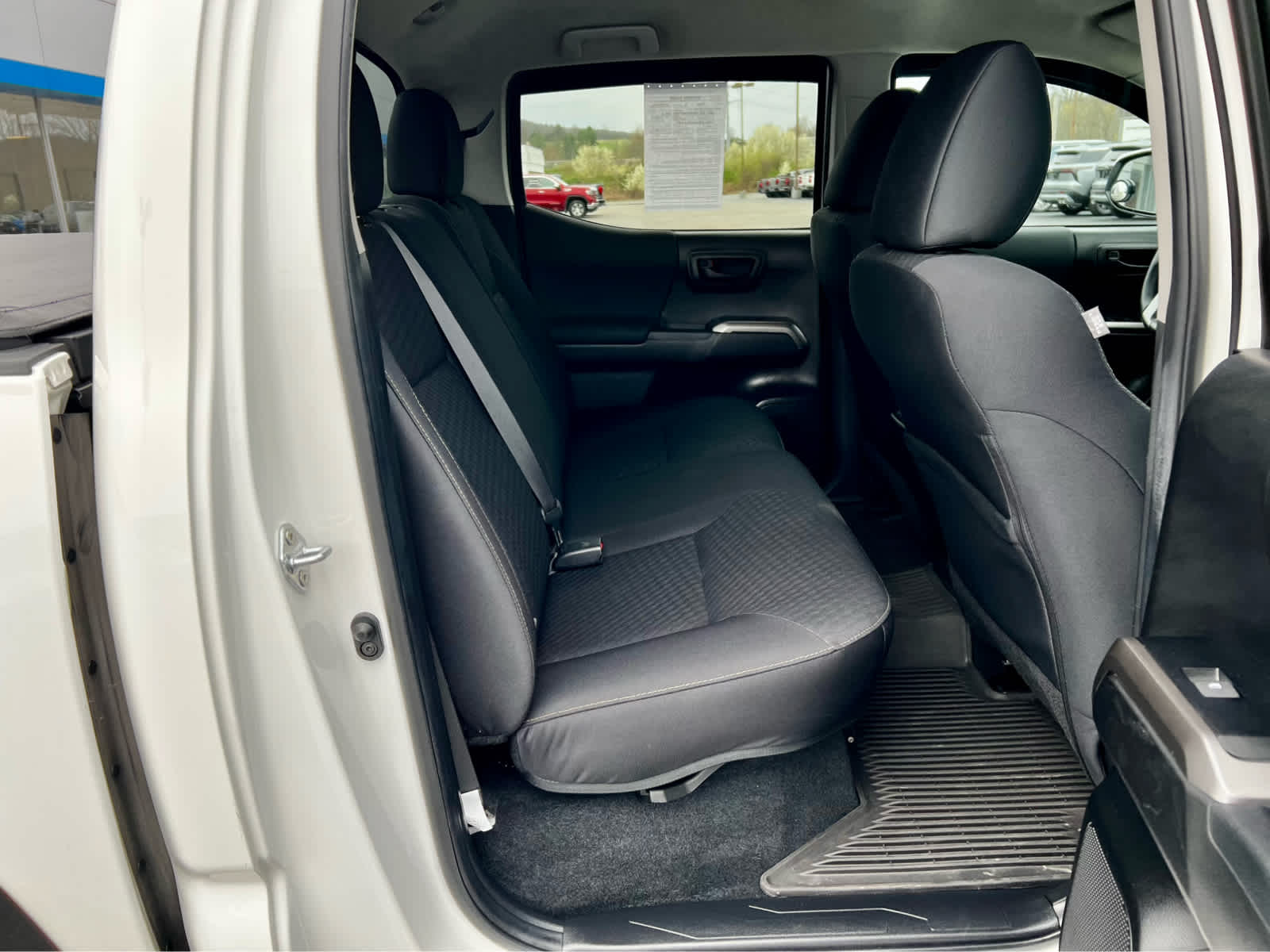 2022 Toyota Tacoma 4WD SR