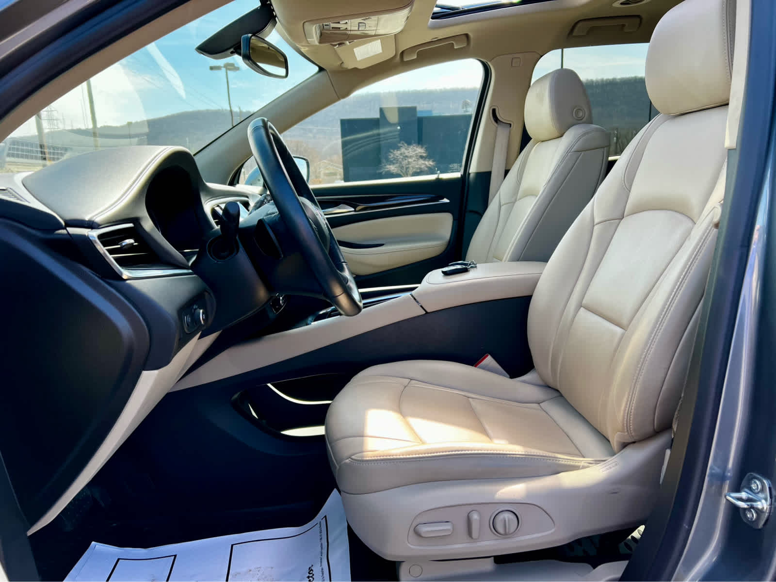 2021 Buick Enclave Essence