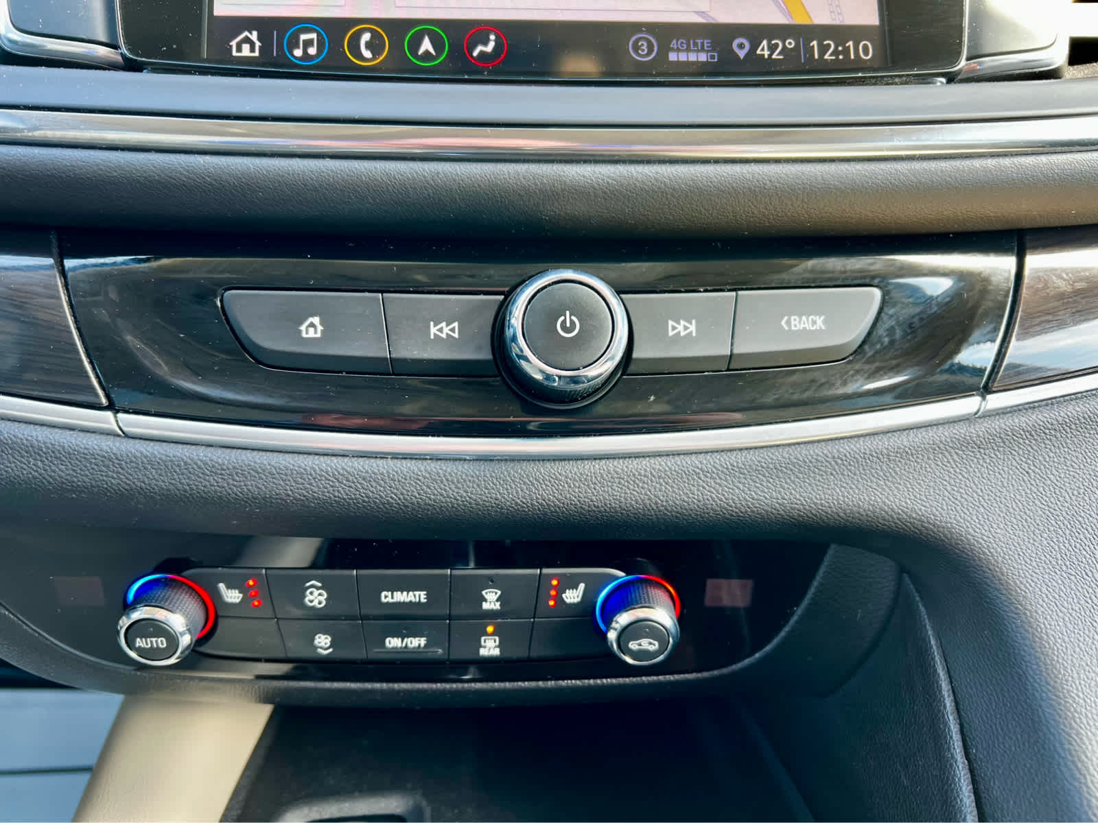 2021 Buick Enclave Essence