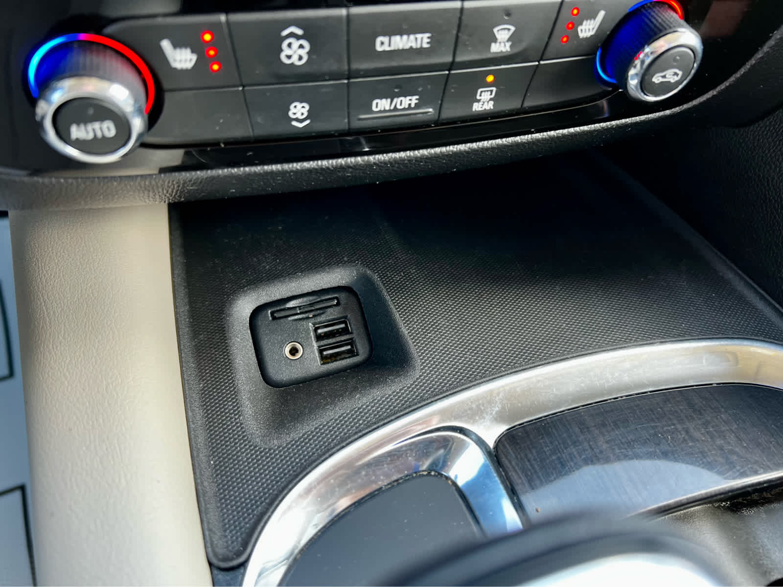 2021 Buick Enclave Essence