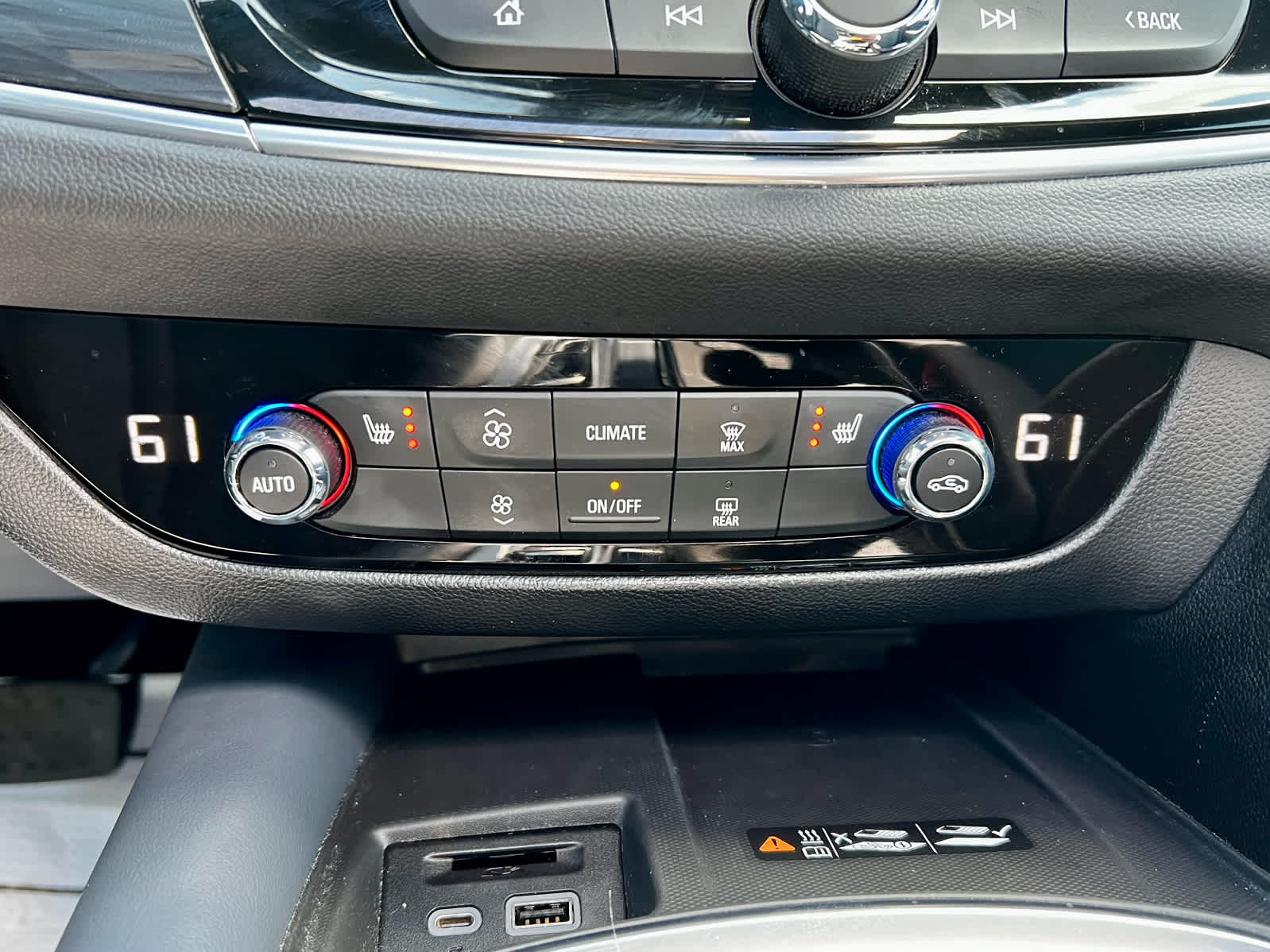 2023 Buick Enclave Essence