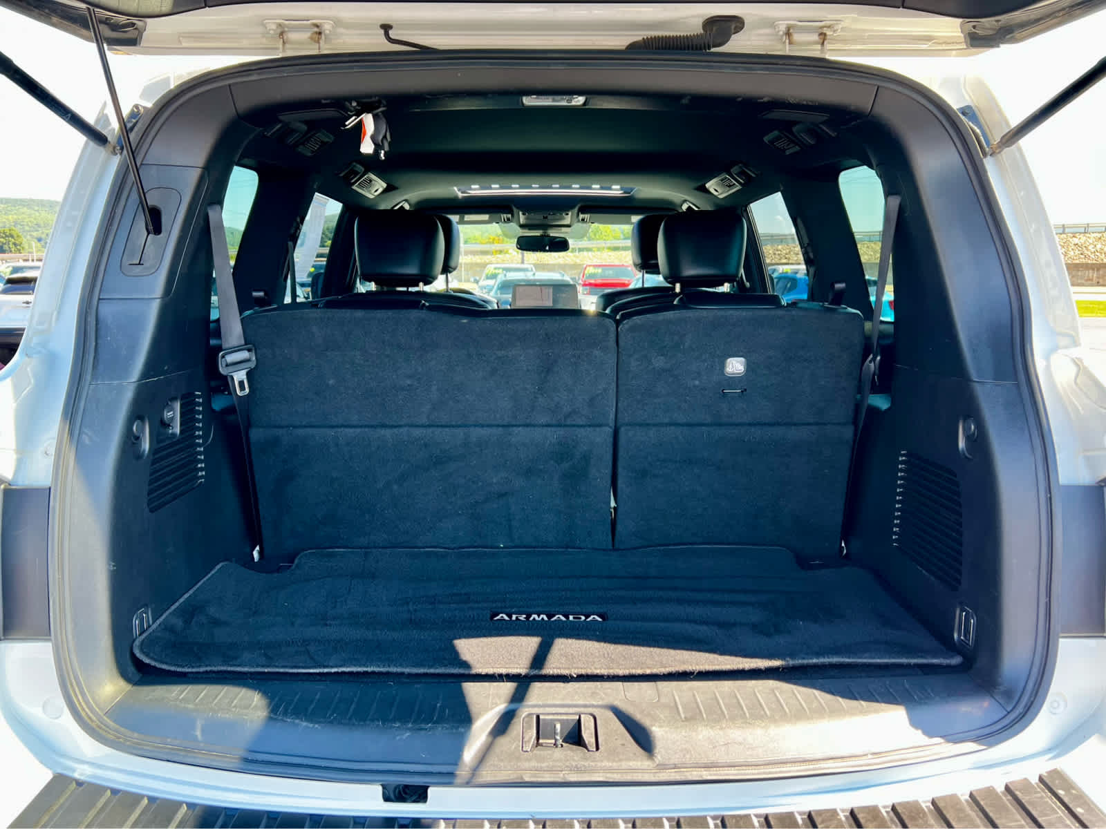 2022 Nissan Armada SL