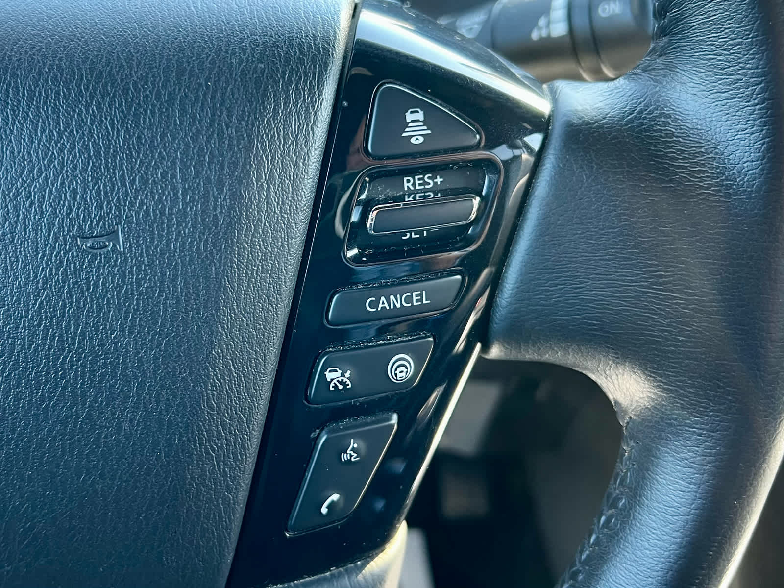 2022 Nissan Armada SL